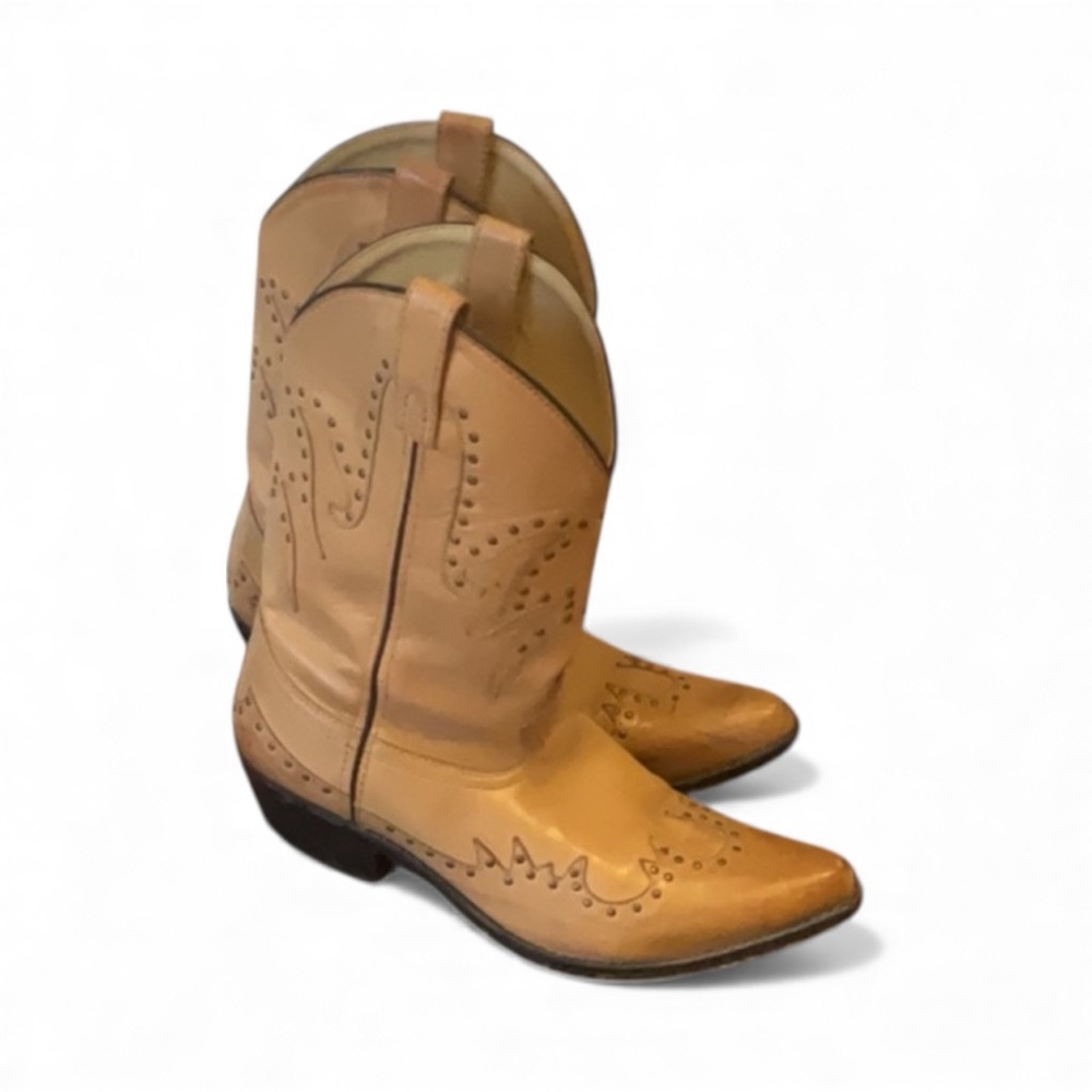 Cowboy Boots in EuC